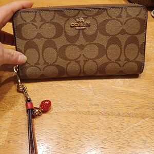 Coach Signature Canvas Zip Wallet in Brown